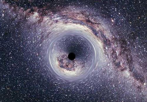 人类首张黑洞照片公布:科幻电影和现实中的黑洞有何不同?