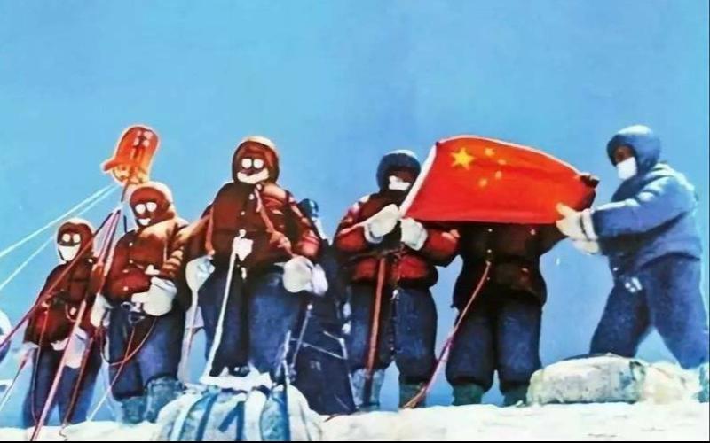 老影像:60年代成功登顶珠峰,英雄胜利凯旋,载誉归来(1960)