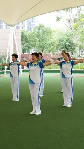 海宁举办部分县(市,区)老年人佳木斯快乐舞步健身操邀请赛