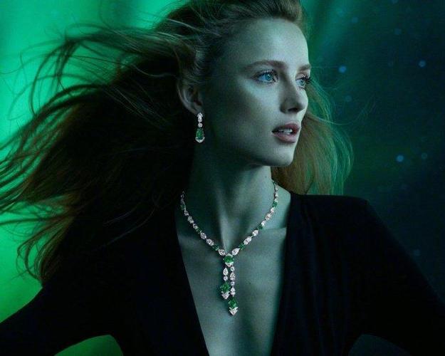 超模riannevanrompaey出镜graffgalaxiass2024珠宝广告大片震撼的美
