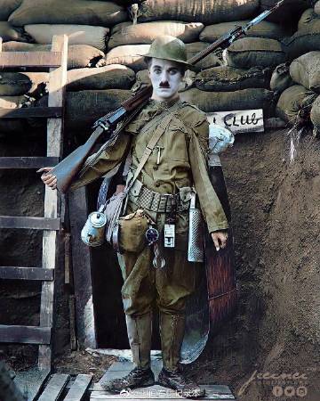 1918年,英国导演查理·卓别林自导自演的电影《从军记》.