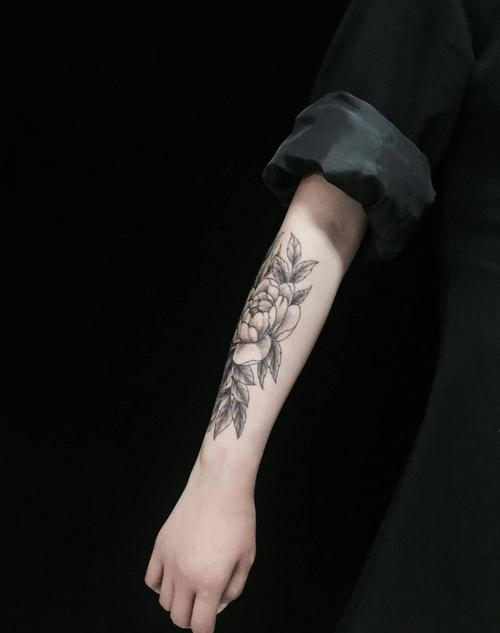 小手臂刺青花纹身图片成品手臂清新刺青花植物纹身图案