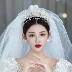 新娘头饰手工皇冠唯美白色气质韩式造型优雅婚纱礼服叠戴发饰套装