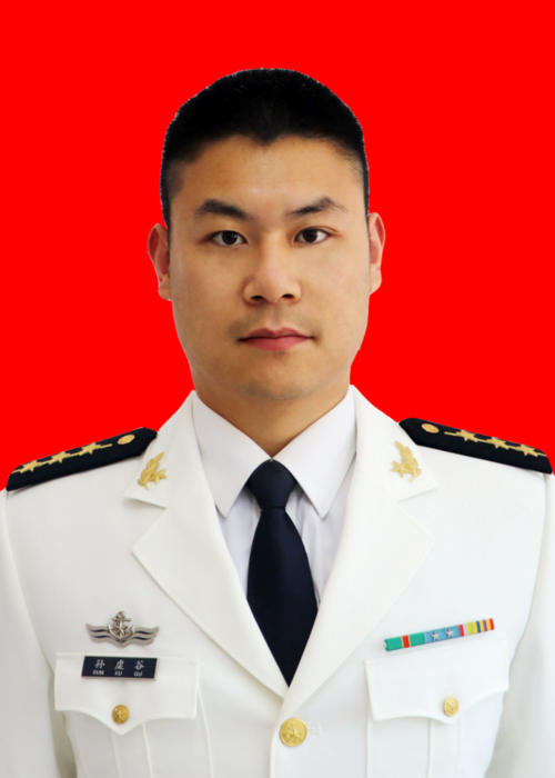 孙虚谷92602部队服役,海军上尉军衔.