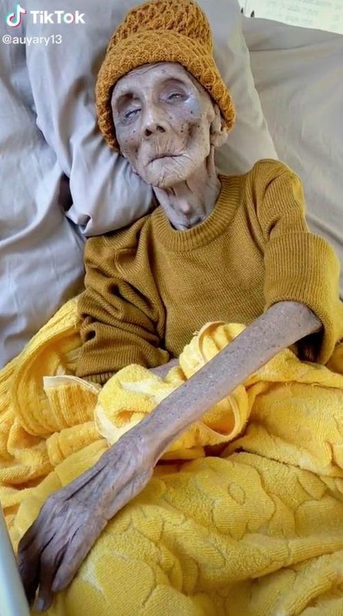 399岁仍然活着她是世界上最长寿的女人你信吗