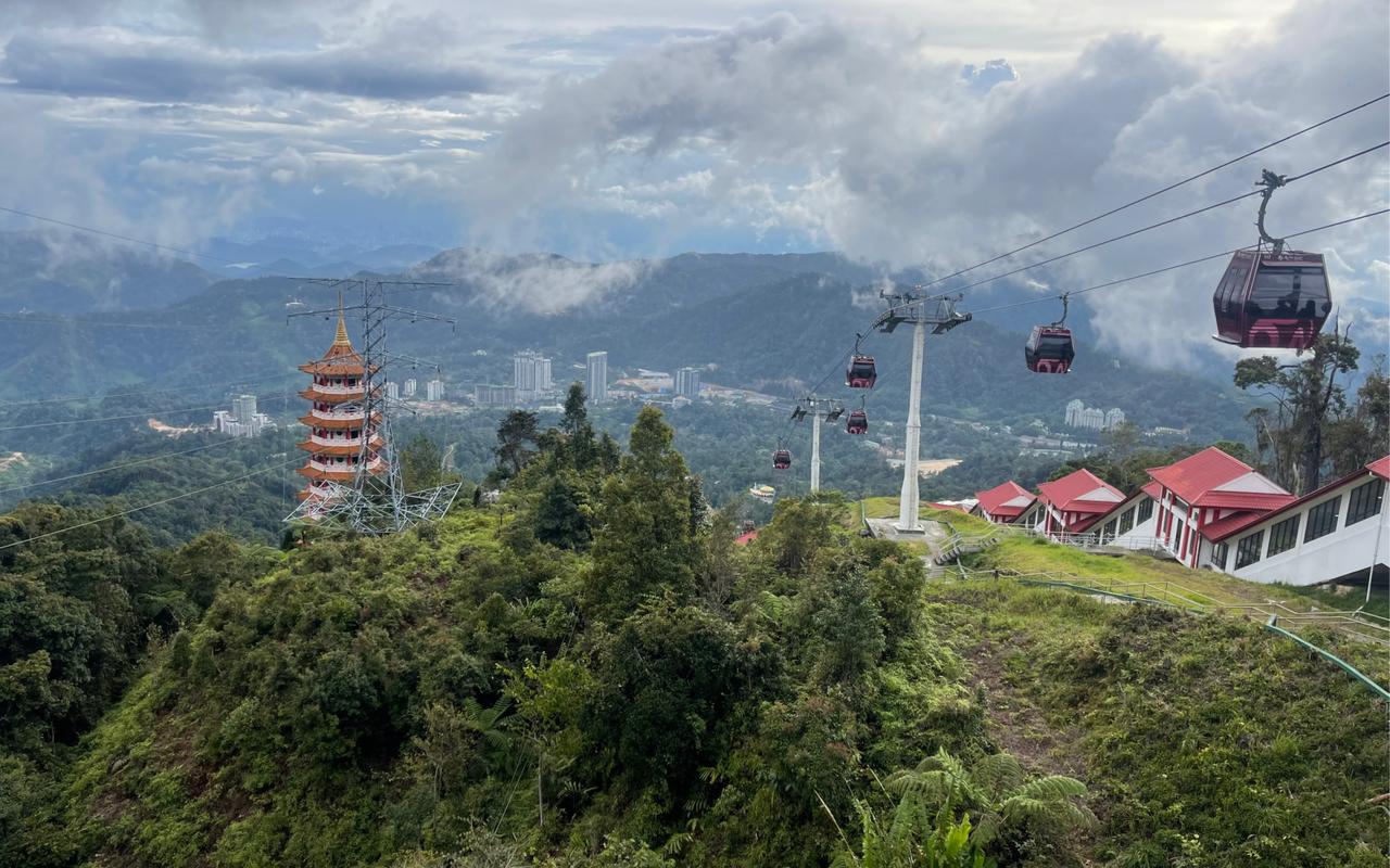 马来西亚云顶高原缆车,山间绝美风光