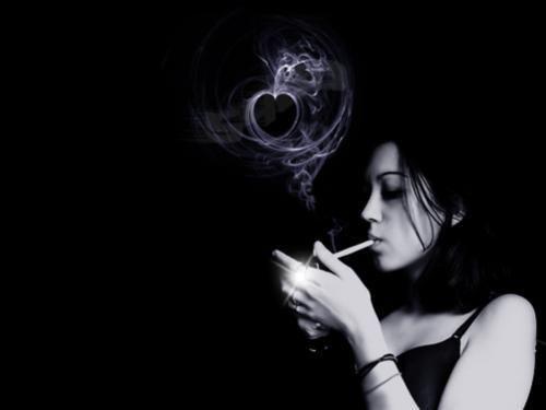 谁给张颓废抽烟的头像,要有很多烟在空气中的那种,黑色的,越颓废越好.