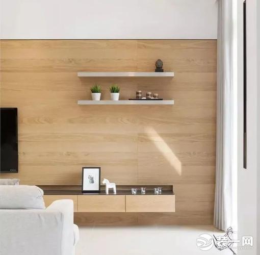 养护简易木地板因其木质的特性,当它作为墙面装饰时,会有其他材料不