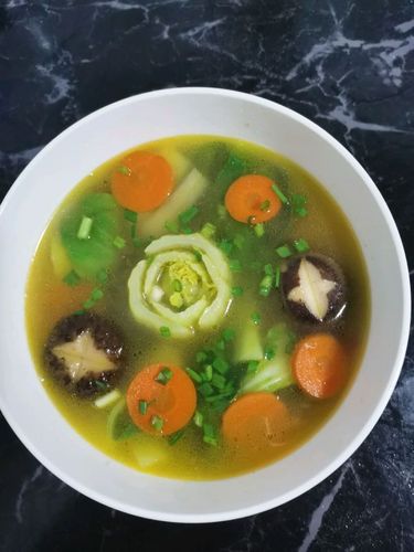 分分钟学会美味蔬菜汤的做法_菜谱_豆果美食