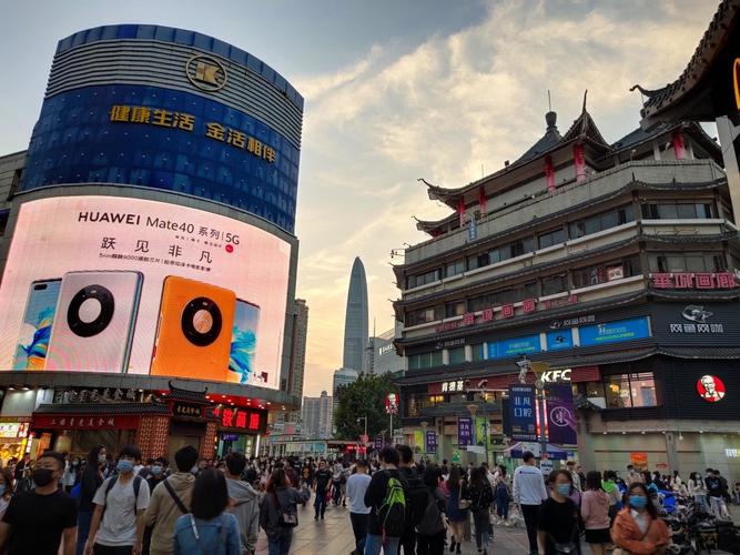 深圳最繁华的商业街租金多少钱一个月