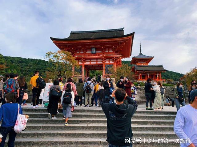 一个人在日本京都旅游,早9晚6也可以玩得很舒服,邂逅美景,美食