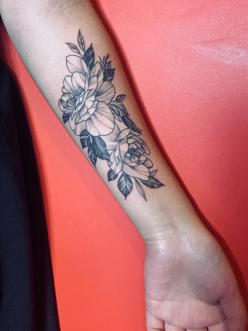 纹身图片女生花朵