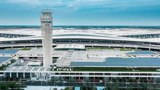 揭开神秘面纱!青岛胶东国际机场迎首批体验旅客