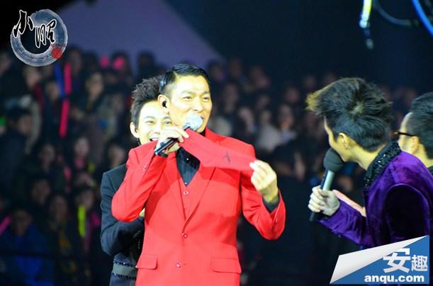 刘德华参加湖南卫视跨年演唱会视频