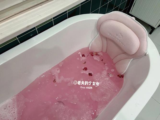 夏日泡泡滤镜靠垫品牌:digifox有它泡澡08真的很舒服哦,今天刚到就