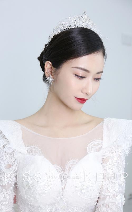 kissu化妆培训的婚纱摄影作品《唯美减龄新娘造型》