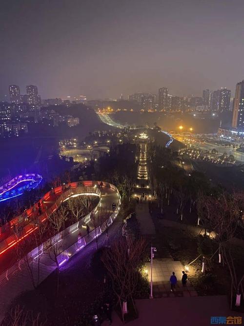 现场实拍自贡高峰公园开门迎客新年人气爆棚