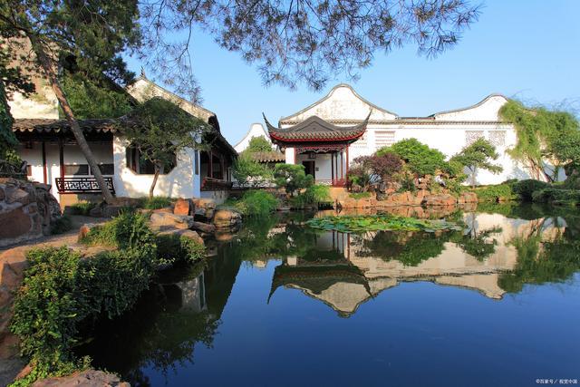 苏州园林是中国古典园林的代表作,也是世界文化遗产.