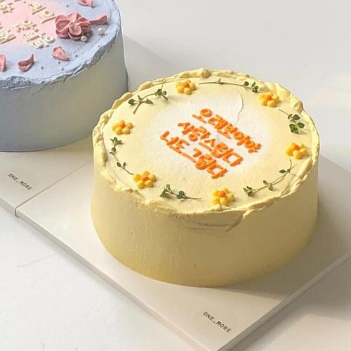more#蛋糕  #ins蛋糕  #简约蛋糕  #生日蛋糕  #最好吃的奶油蛋糕