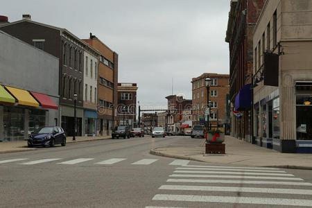 美国中西部小城市的市中心部分照片