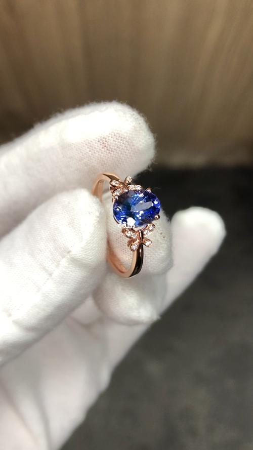 客订18k金镶嵌钻石戒指主石坦桑石似像蓝