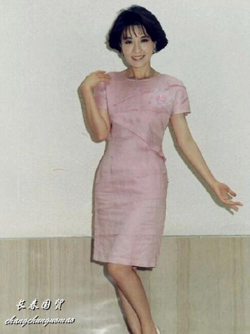沈时华,20岁出道成为中视演员,1980年以《一个女工的故事》获得金马奖