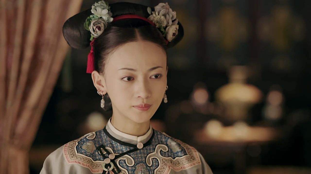 孝仪纯皇后,魏佳氏,嘉庆帝的生母,她比乾隆小了整整16岁.