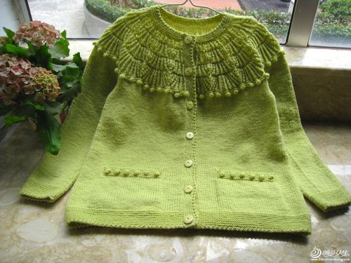 编织教程 儿童手编毛衣款式之从上往下织圆肩开衫毛衣 完成尺寸:胸宽