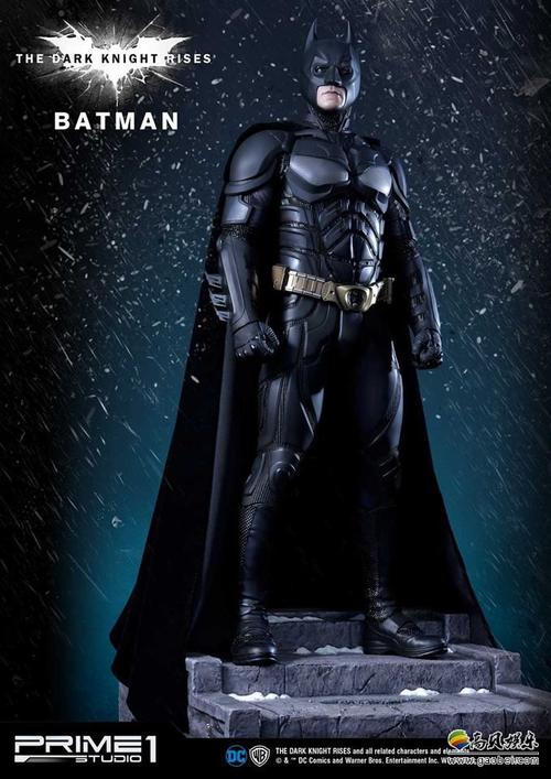 蝙蝠侠黑暗骑士贝尔版蝙蝠侠13雕像做工精细质感十足