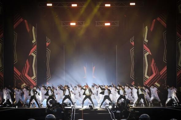 防弹少年团在首尔奥林匹克主竞技场举行loveyourself首尔演唱会