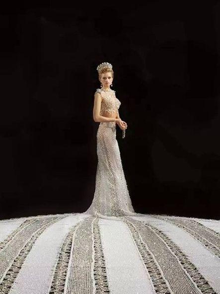 世界上最壮观最贵的婚纱一起来了解一下土豪的婚纱世界