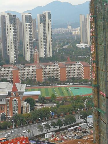 葡萄教育赣州总部一一高档端写字楼阳明国际3号楼23层俯瞰赣州中学