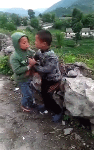 操两小孩子打架gif动图动图gif打架小孩子表情