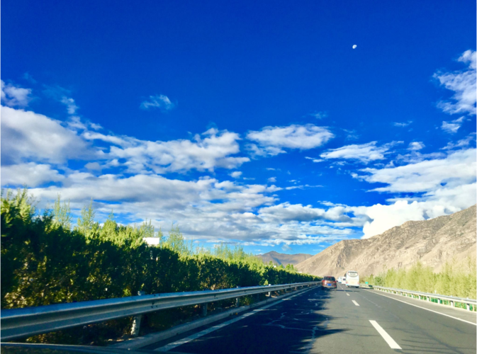 成都到拉萨多少公里路青藏高速公路