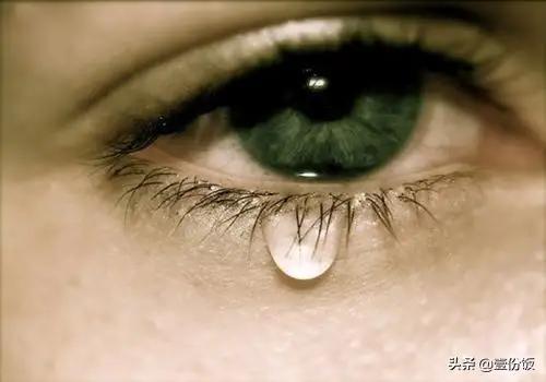 男人也会掉眼泪,作为一个男人,最近看些感人的视频总是想哭,我是不是