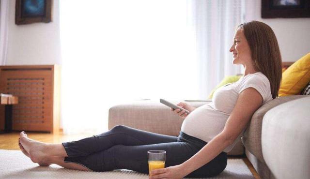 孕妇日常正确的站姿和坐姿是怎样的其实很有讲究别不信