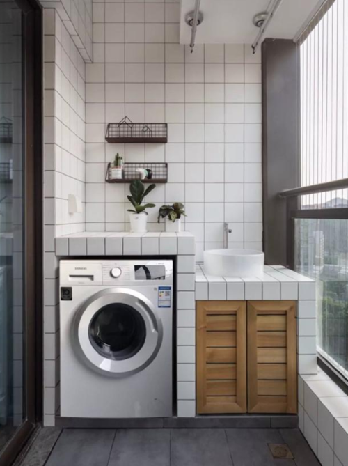 新房装修最理想的阳台搭配,洗衣机柜 洗手盆让洗衣区更实用