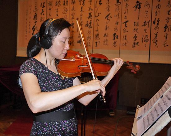 资源类型:wav dts 专辑简介 华裔美籍小提琴演奏家陈蓉晖倾情演绎,旅