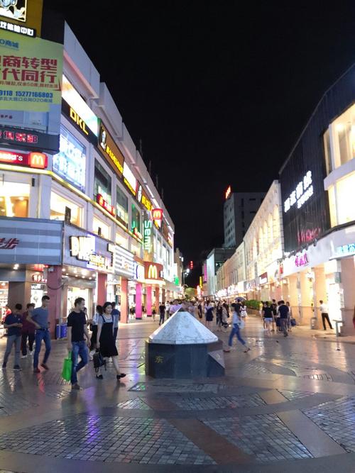 【携程攻略】南宁朝阳路购物,朝阳路是南宁市的核心步行街,一直延伸到