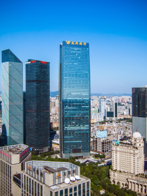 广州国际金融中心越秀金融大厦荣获广州市首批超甲级商务写字楼殊荣