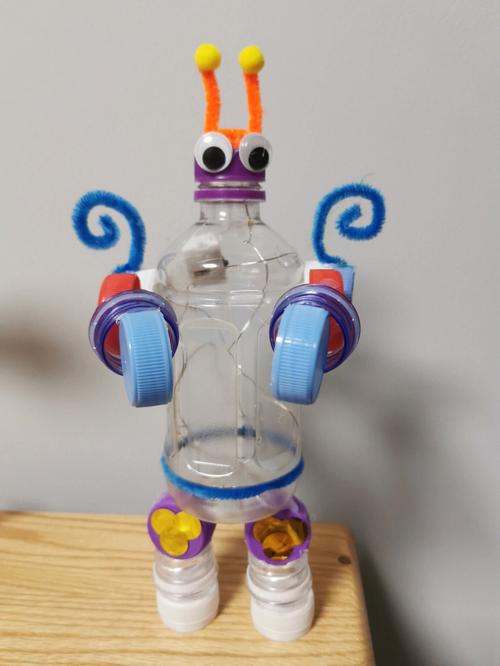 矿泉水瓶手工制作  #机器人 #幼儿园亲子手工  #废物利用