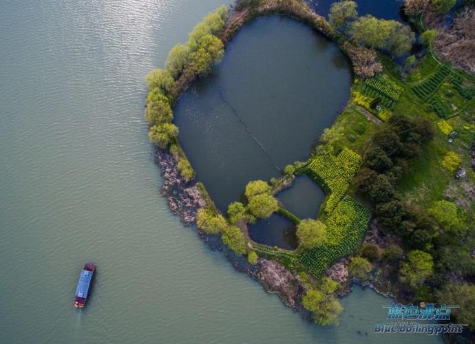 属于太湖水系,总面积5000多亩,是典型的江南湖泊型湿地,结合鱼塘,河道