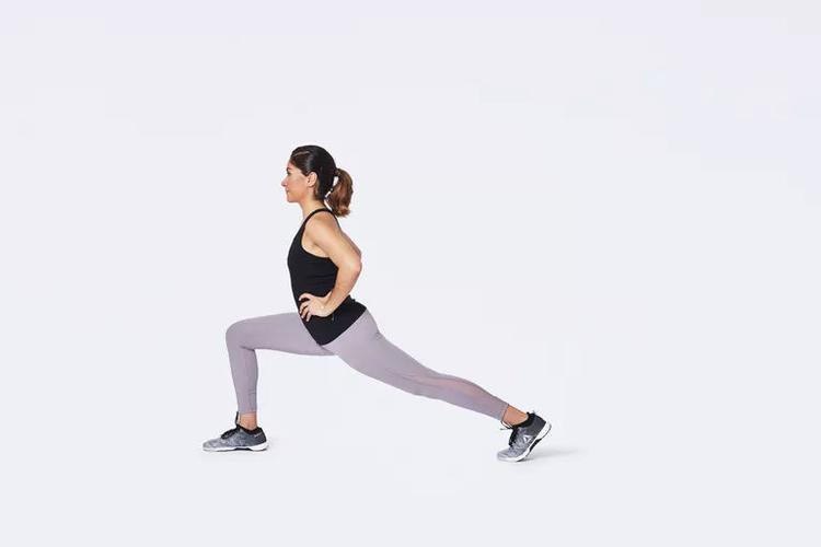 七个跑后拉伸动作 帮助提高身体灵活性和舒适性