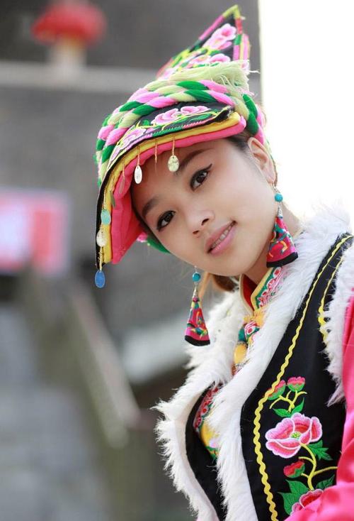 羌族美女图片羌族民族服装图片