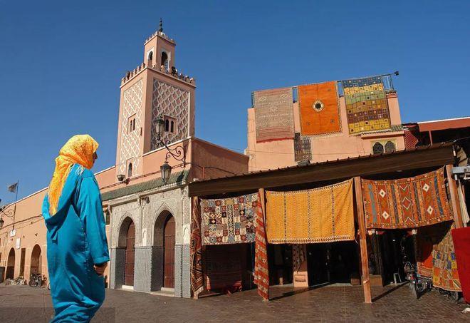 摩洛哥是个全民信仰伊斯兰教的国家,不管是阿拉伯人还是当地的土著