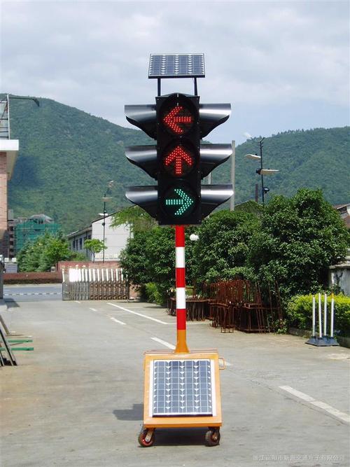 恩平十字路口led移动信号灯信宜太阳能红绿灯出厂价格