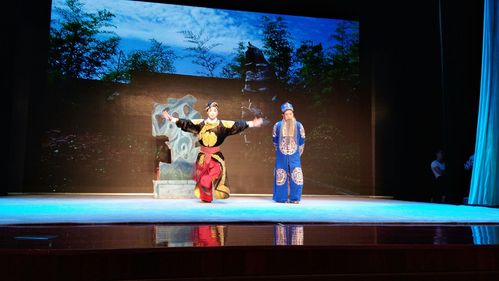 洛阳豫剧院二团2018年7月15日晚上7点40分,在河洛剧院进行河洛百姓大