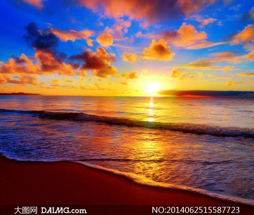 早晨海面上升起的太阳摄影高清图片