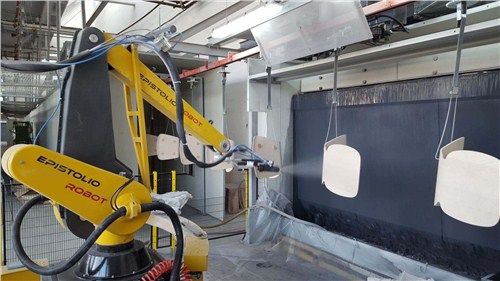 喷涂机器人是可进行自动喷漆或喷涂其他涂料的工业机器人.