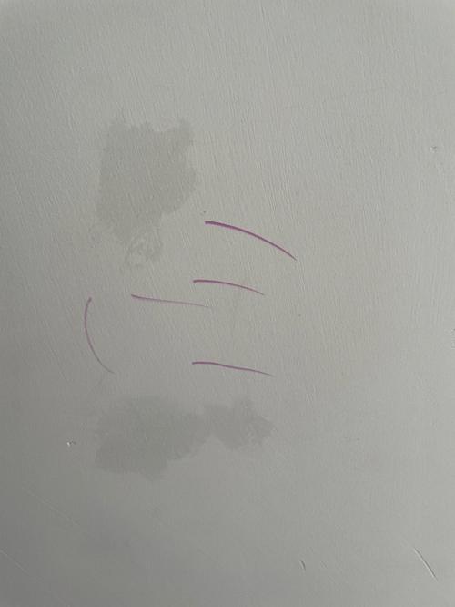 ①适用范围:画到白墙上的彩笔痕迹,蜡笔,其他笔迹没试,不知道是否适用